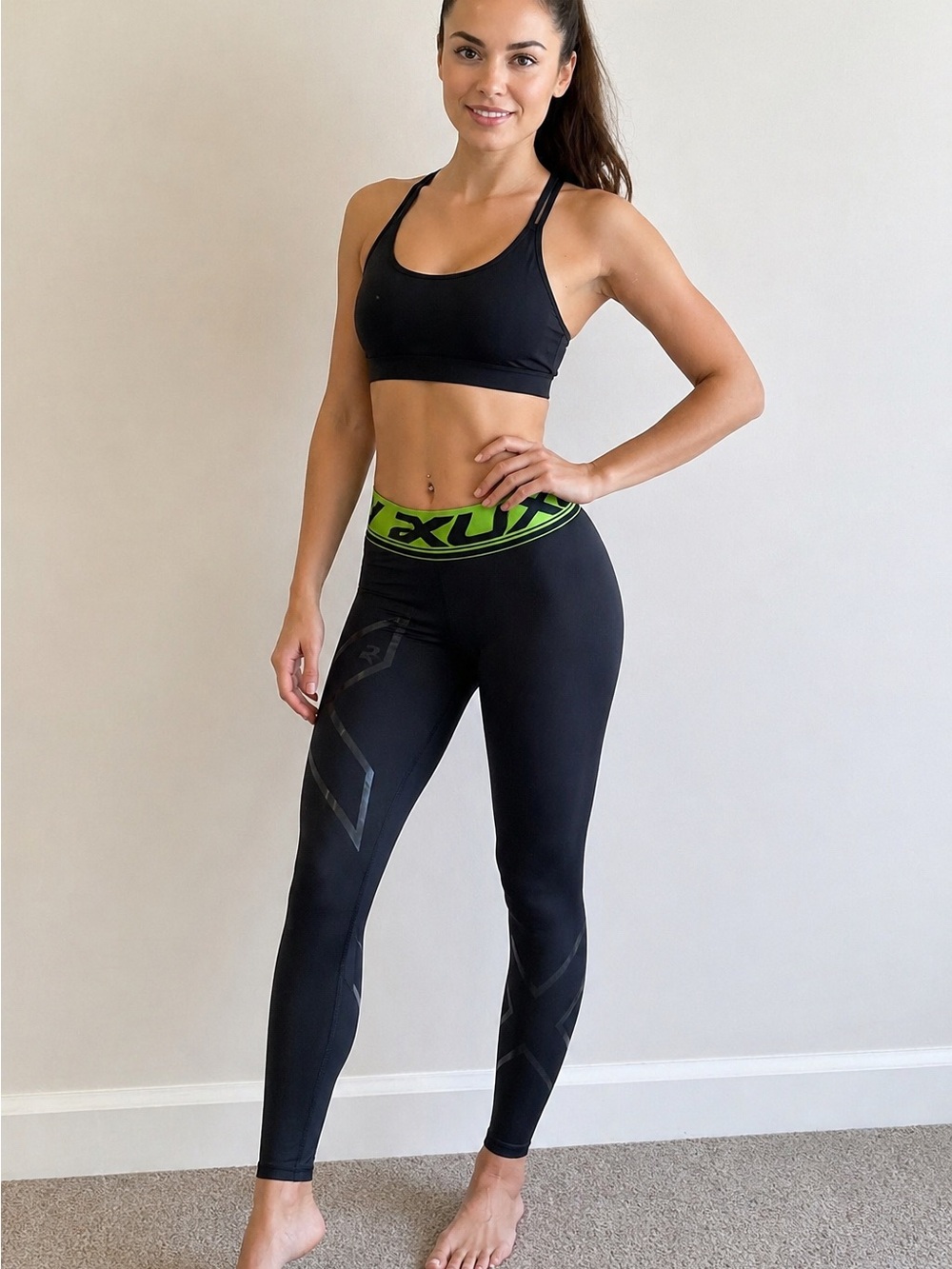 2XU Women’s Black Compression Leggings Tights Size MT